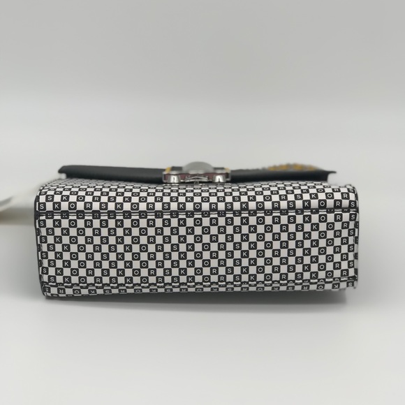 Michael Kors New York City MD Shoulder - Picture 8 of 14